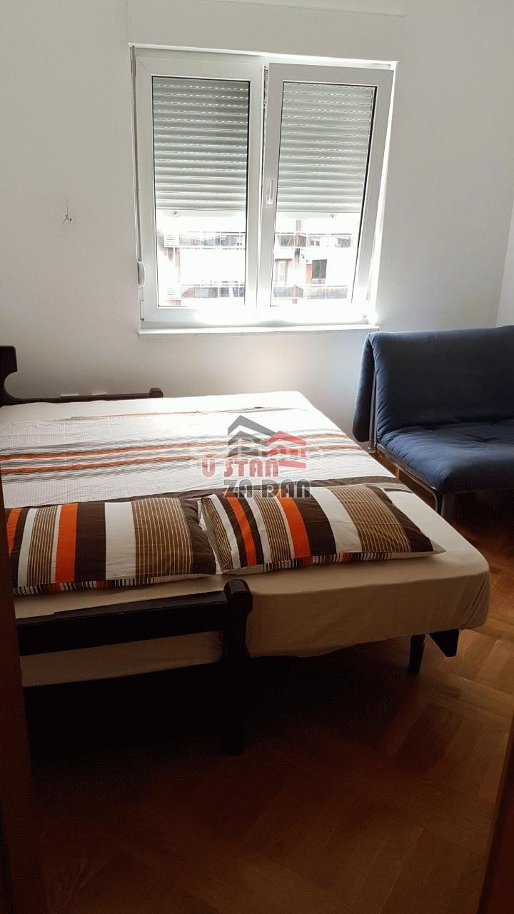 Jednosoban namješten stan Preko Morače